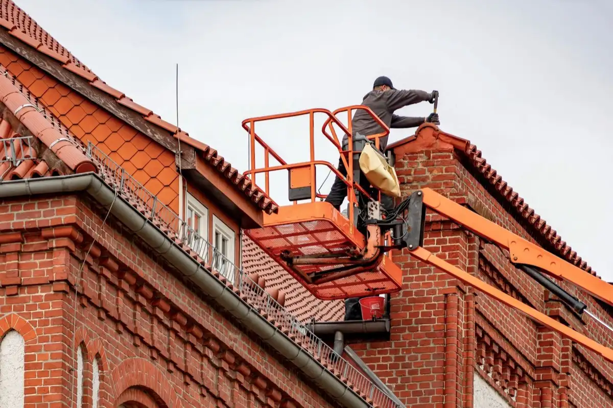 Commercial roofing services in Medford, OR